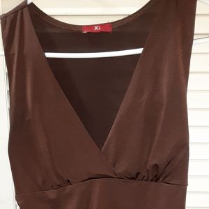 Sleeveless brown top